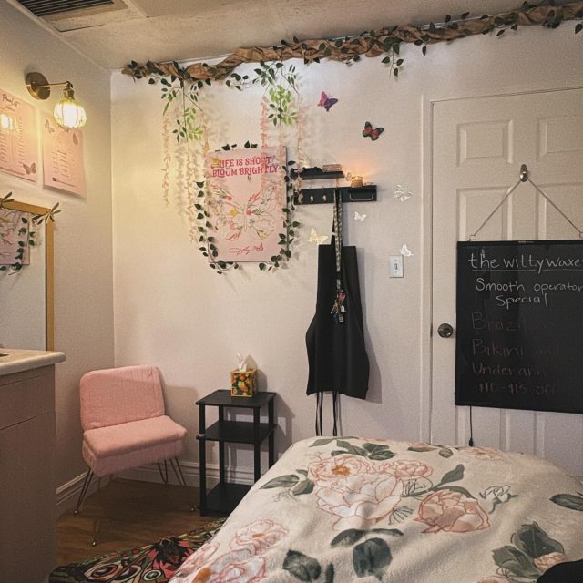 Comfy bed views 🌸✨#mysticalmagical #sweetsuite #homeawayfromhome💕 #bookyourappointmenttoday