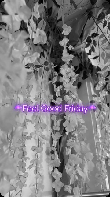 Your self care appointments should feel luxurious, not rushed. You deserve beauty routines that are comforting. That’s what Feel Good Friday’s are for! ☂️🪻#feelgoodfridays #waxing209 #booktoday #modestowaxing #selfcare